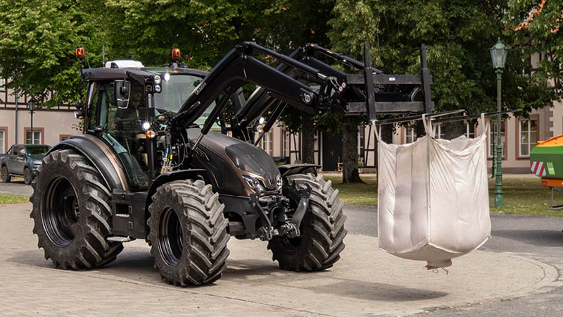 G-Tour Traktoren FL Dünger 800x450.jpg